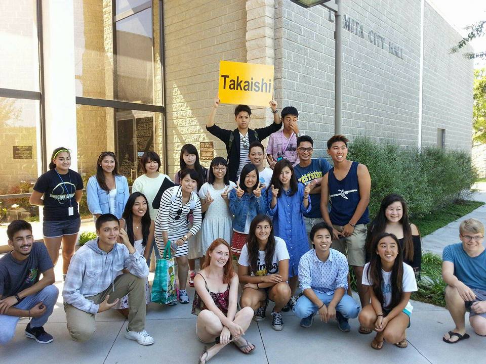 Arrival of exchange students at Lomita City Hall